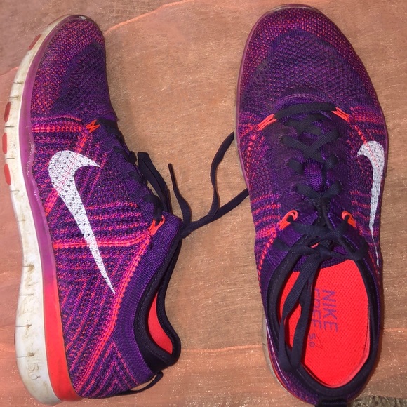 Nike Shoes - Nike Free Tr Flynit